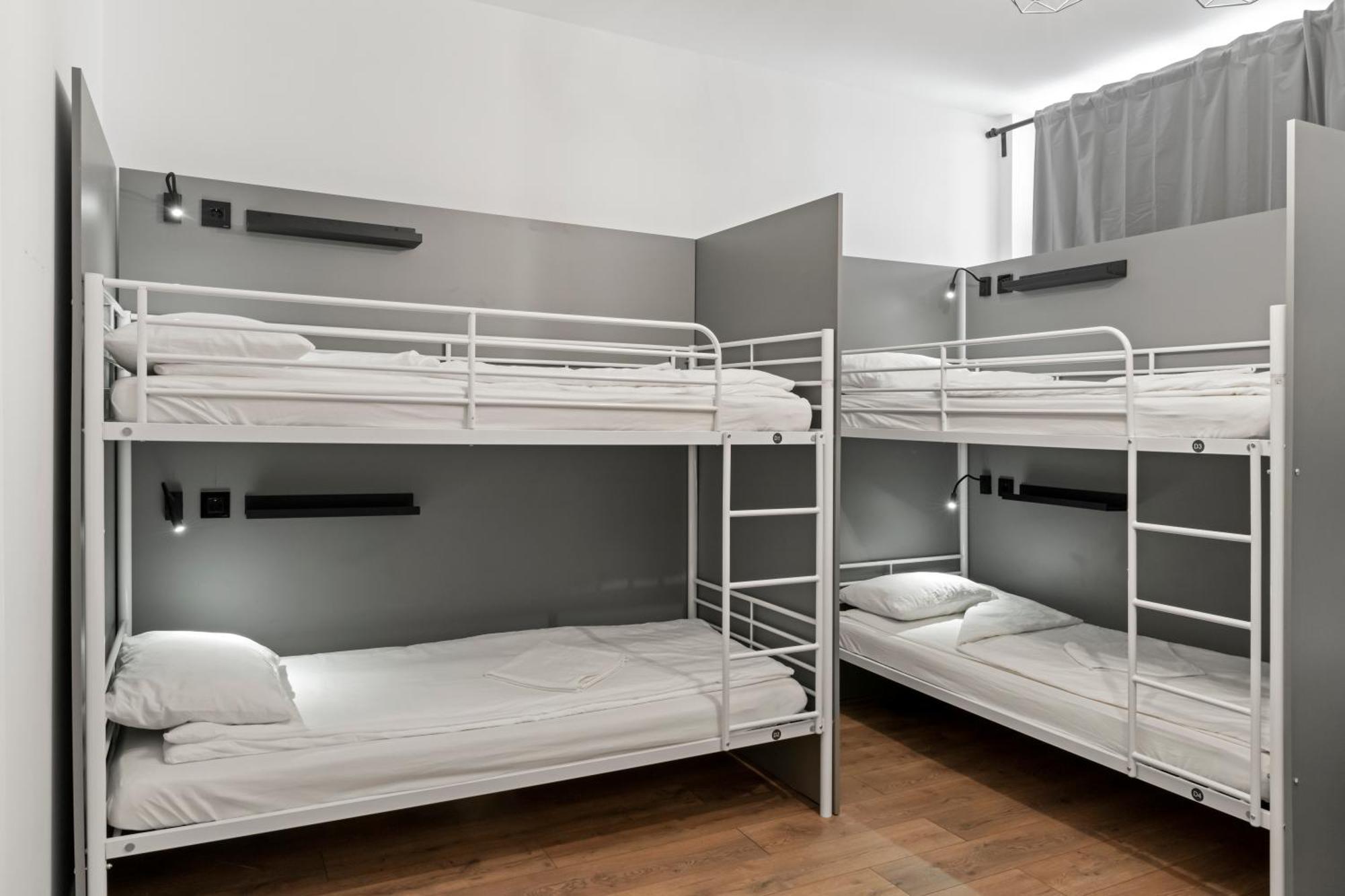 Nest Boutique Hostel Bukarest Exteriör bild
